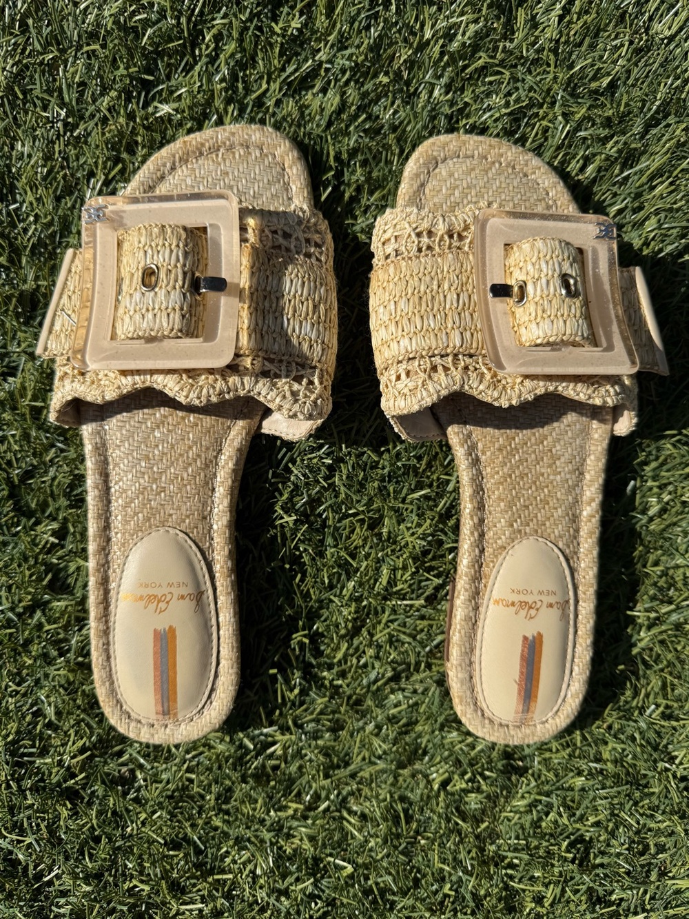 Sam Edelman Size 6 Beige Woven Slide Sandals with Clear Buckle and Gold Hardware